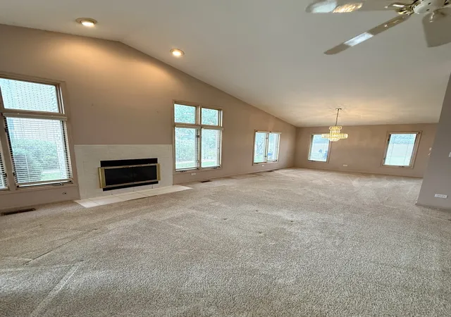 Photo 4 of Townhouse for sale at 8821 Bluebird Dr, Tinley Park, IL 60487 | MLS# 12771703 | Listing updated on 2026-10-04