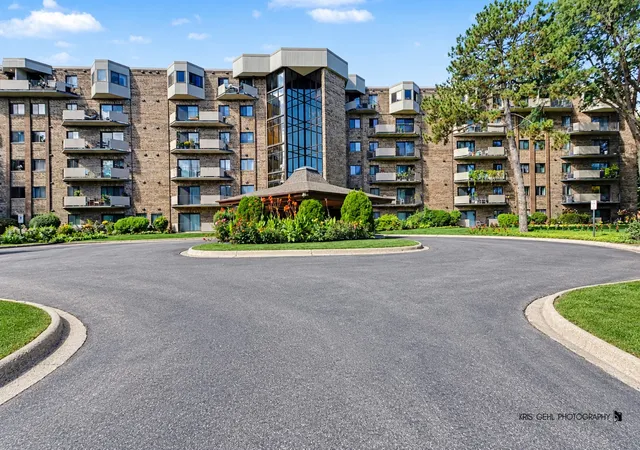 Photo 1 of Condo for sale at 1243 E Baldwin Ln #412, Palatine, IL 60074 | MLS# 12771705 | Listing updated on 2026-10-04