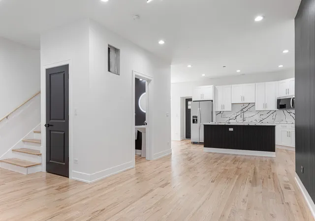 Photo 4 of Single family home for sale at 6627 S Saint Lawrence Ave, Chicago, IL 60637 | MLS# 12771714 | Listing updated on 2026-10-04
