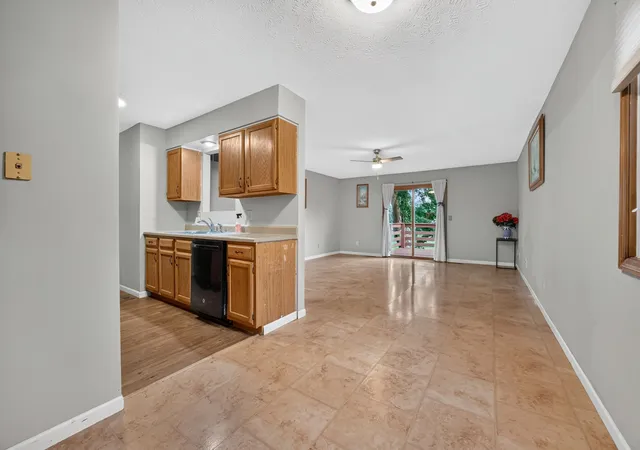 Photo 4 of Townhouse for sale at 2512 Lowman Dr, Bloomington, IL 61704 | MLS# 12771723 | Listing updated on 2026-10-07