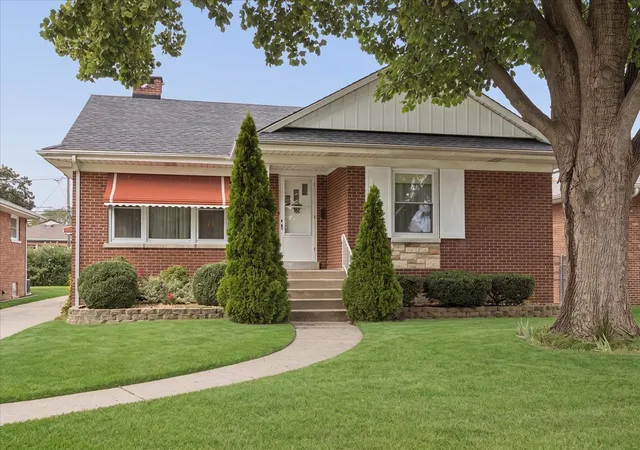 Photo 2 of Single family home for sale at 1864 Sunnyside Ave, Westchester, IL 60154 | MLS# 12771728 | Listing updated on 2026-10-29