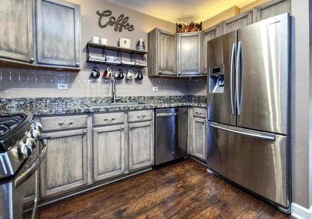 Photo 3 of Townhouse for sale at 1911 Sw Cinnamon Ct, Joliet, IL 60435 | MLS# 12771734 | Listing updated on 2026-10-20