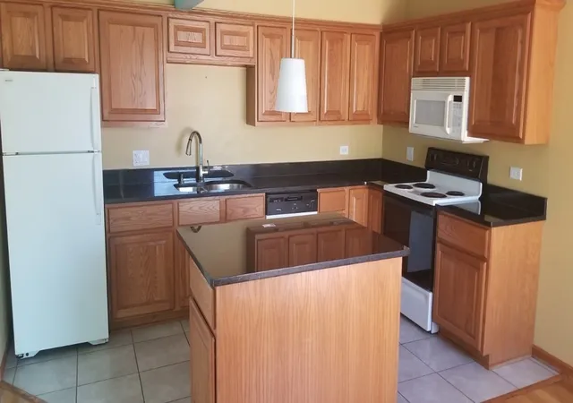 Photo 3 of Condo for sale at 3310 Berwyn Ave #222, North Chicago, IL 60064 | MLS# 12771747 | Listing updated on 2026-10-22