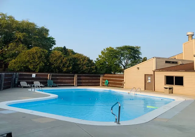 Photo 4 of Condo for sale at 3310 Berwyn Ave #222, North Chicago, IL 60064 | MLS# 12771747 | Listing updated on 2026-10-22