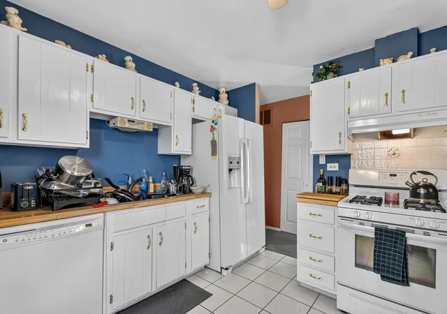 Photo 2 of Single family home for sale at 20519 S Acorn Ridge Dr, Frankfort, IL 60423 | MLS# 12771757 | Listing updated on 2026-10-05