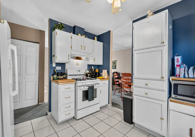 Photo 3 of Single family home for sale at 20519 S Acorn Ridge Dr, Frankfort, IL 60423 | MLS# 12771757 | Listing updated on 2026-10-05