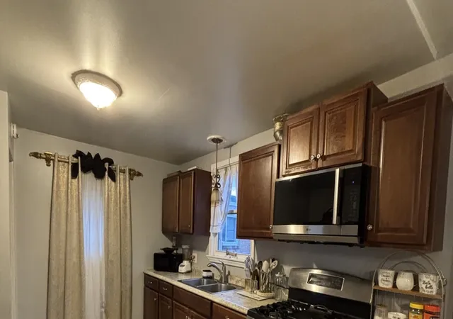 Photo 4 of Single family home for sale at 175 Martin Ln, Chicago Heights, IL 60411 | MLS# 12771791 | Listing updated on 2026-10-06