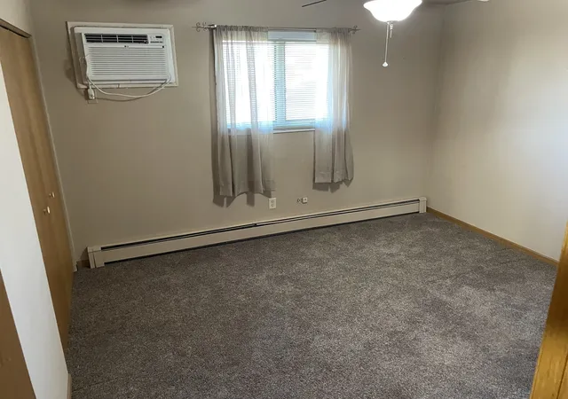Photo 4 of Condo for sale at 110 Town Crst Dr #E, New Lenox, IL 60451 | MLS# 12771792 | Listing updated on 2026-10-07