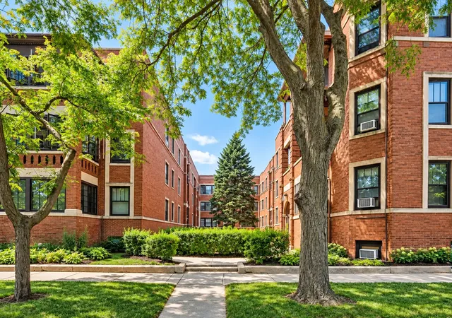 Photo 1 of Condo for sale at 6102 S Kimbark Ave #2W, Chicago, IL 60637 | MLS# 12771801 | Listing updated on 2026-10-08