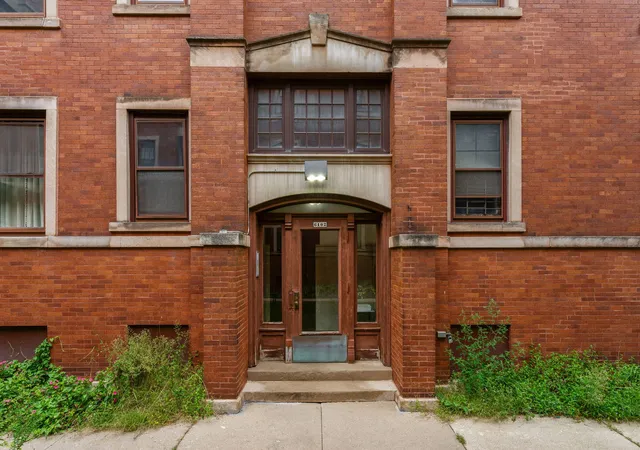 Listing Photo 4 - Condo for sale in building located at 6102 S Kimbark Ave, Chicago, IL 60637 - Unit #2W