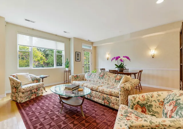 Photo 2 of Condo for sale at 4710 S Ellis Ave #3N, Chicago, IL 60615 | MLS# 12771807 | Listing updated on 2026-10-07