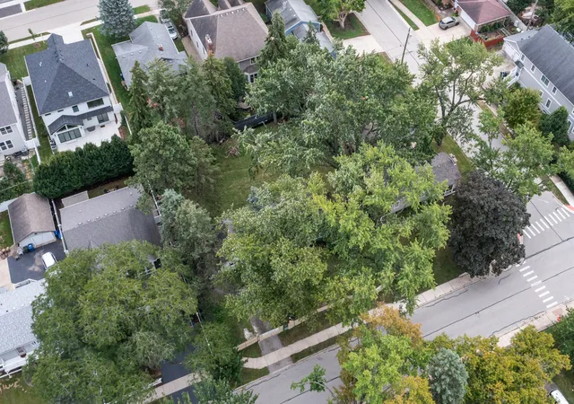 Photo 4 of Single family home for sale at 1314 N Eagle St, Naperville, IL 60563 | MLS# 12771810 | Listing updated on 2026-10-06