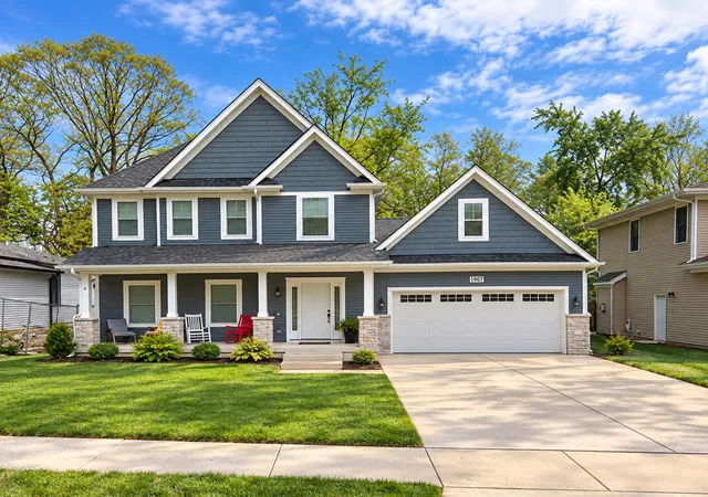 Photo 1 of Single family home for sale at 1907 S Main St, Lombard, IL 60148 | MLS# 12771814 | Listing updated on 2026-10-20
