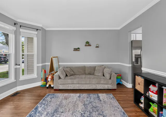 Photo 2 of Townhouse for sale at 1554 N Dartmoor Ave, Palatine, IL 60067 | MLS# 12771824 | Listing updated on 2026-10-07