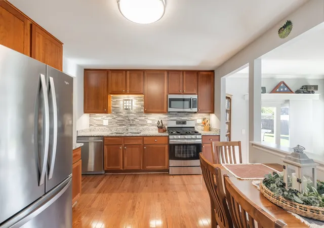 Photo 3 of Single family home for sale at 844 Voyager Dr, Bartlett, IL 60103 | MLS# 12771831 | Listing updated on 2026-10-21