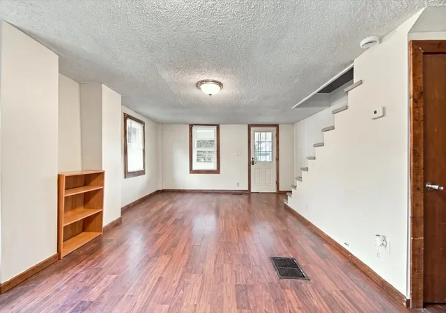 Listing Photo 5 - Condo for sale in building located at 408 8th Ave, Sterling, IL 61081