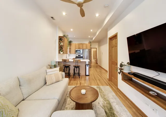 Listing Photo 5 - Condo for sale in building located at 2236 N Maplewood Ave, Chicago, IL 60647 - Unit #2