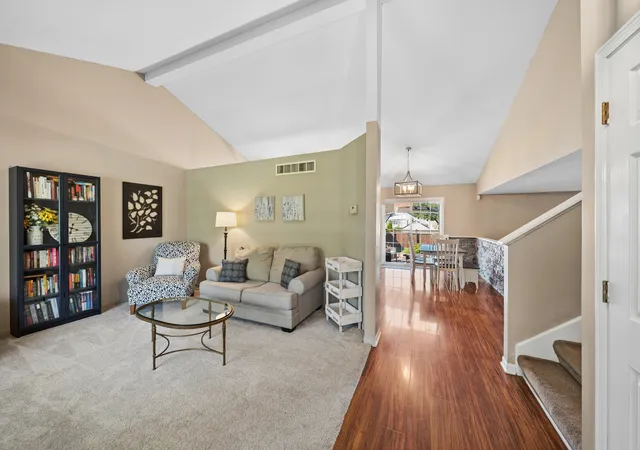 Photo 3 of Single family home for sale at 1313 Gilray Dr, Joliet, IL 60431 | MLS# 12771874 | Listing updated on 2026-10-07