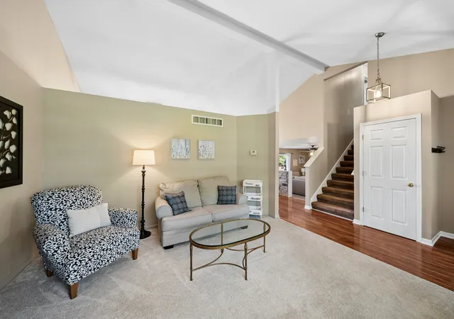 Photo 4 of Single family home for sale at 1313 Gilray Dr, Joliet, IL 60431 | MLS# 12771874 | Listing updated on 2026-10-07