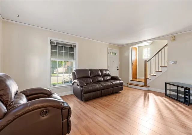Photo 4 of Single family home for sale at 7350 W Summerdale Ave, Chicago, IL 60656 | MLS# 12771889 | Listing updated on 2026-10-08