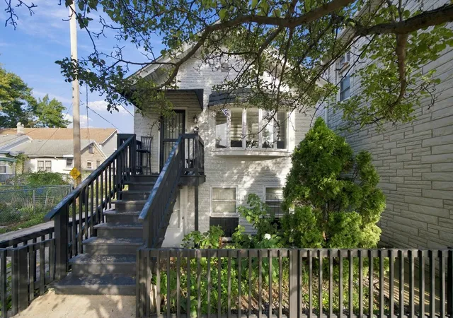 Photo 1 of Single family home for sale at 2813 S Shields Ave, Chicago, IL 60616 | MLS# 12771897 | Listing updated on 2026-10-06
