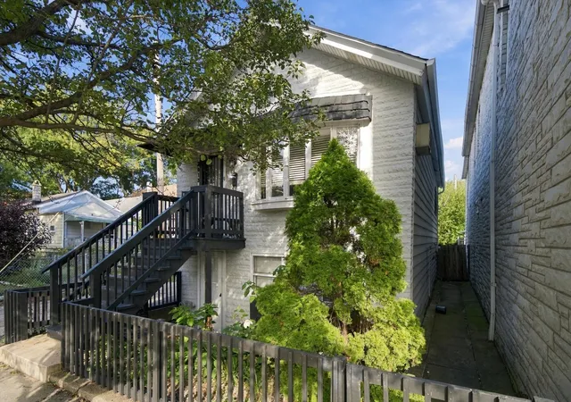 Photo 2 of Single family home for sale at 2813 S Shields Ave, Chicago, IL 60616 | MLS# 12771897 | Listing updated on 2026-10-06