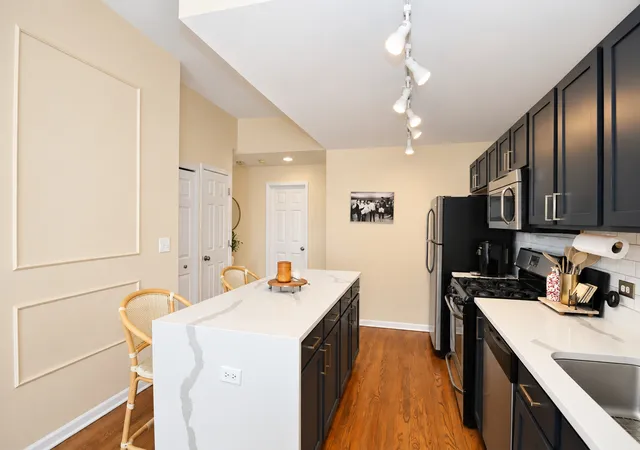 Photo 4 of Condo for sale at 2356 N Elston Ct #403, Chicago, IL 60614 | MLS# 12771929 | Listing updated on 2026-09-30