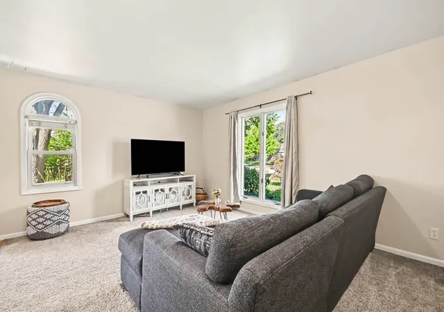 Photo 1 of Single family home for sale at 32 Springdale Rd, Montgomery, IL 60538 | MLS# 12771950 | Listing updated on 2026-10-05