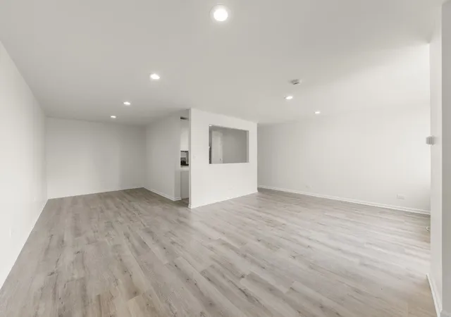 Photo 3 of Condo for sale at 151 N Kenilworth Ave #4G, Oak Park, IL 60301 | MLS# 12771952 | Listing updated on 2026-10-07