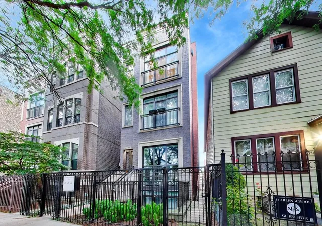 Photo 2 of Condo for sale at 1520 W Walton St #3, Chicago, IL 60642 | MLS# 12771975 | Listing updated on 2026-10-06