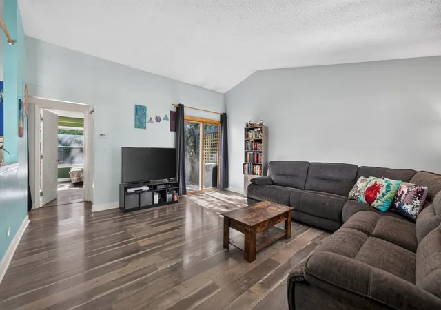 Photo 3 of Single family home for sale at 326 Danbury Dr, Naperville, IL 60565 | MLS# 12771976 | Listing updated on 2026-10-07