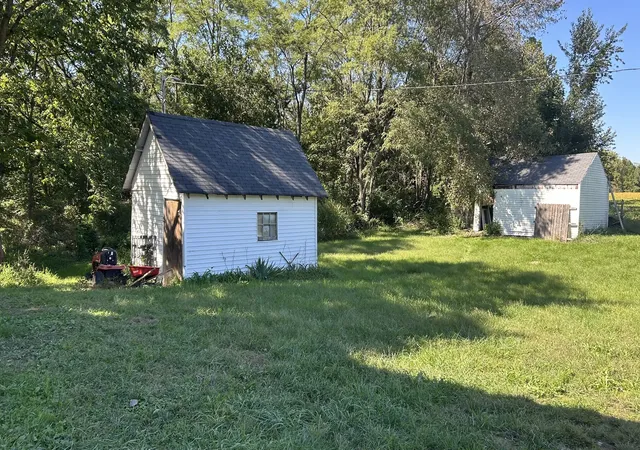 Photo 3 of Single family home for sale at 877 E County Rd 2600, Niota, IL 62358 | MLS# 12771985 | Listing updated on 2026-10-06