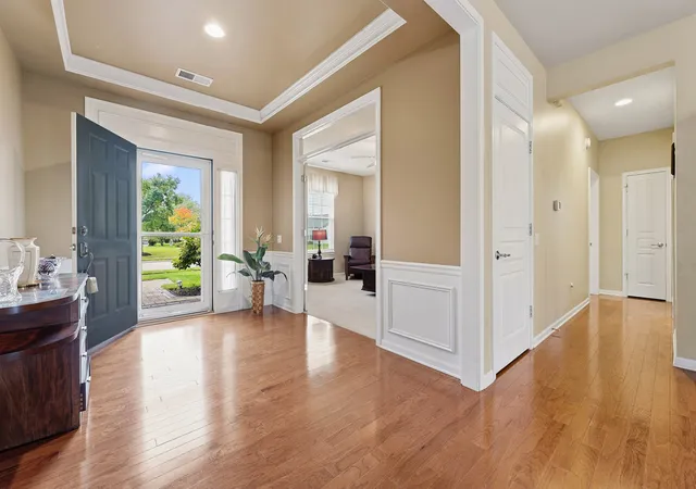 Photo 4 of Single family home for sale at 609 Tuscan View, Elgin, IL 60124 | MLS# 12771988 | Listing updated on 2026-10-05