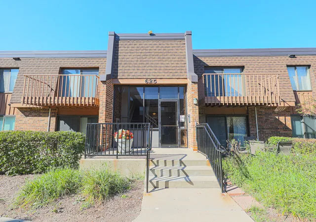 Photo 1 of Condo for sale at 625 Derry Ct #1A, Schaumburg, IL 60193 | MLS# 12771991 | Listing updated on 2026-10-05