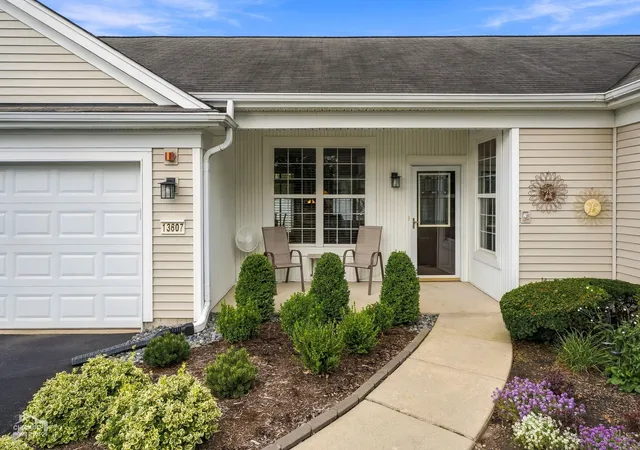 Photo 3 of Townhouse for sale at 13607 Hemlock Rd, Huntley, IL 60142 | MLS# 12772001 | Listing updated on 2026-10-06