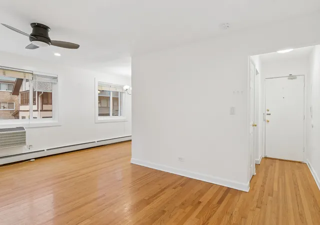 Photo 3 of Condo for sale at 820 Seward St #2F, Evanston, IL 60202 | MLS# 12772003 | Listing updated on 2026-10-07