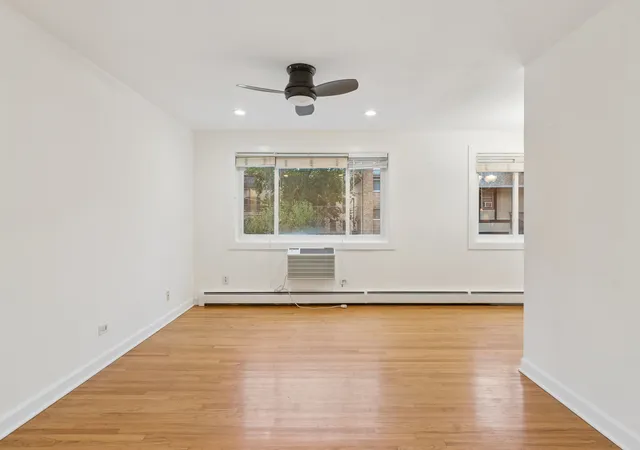 Photo 4 of Condo for sale at 820 Seward St #2F, Evanston, IL 60202 | MLS# 12772003 | Listing updated on 2026-10-07