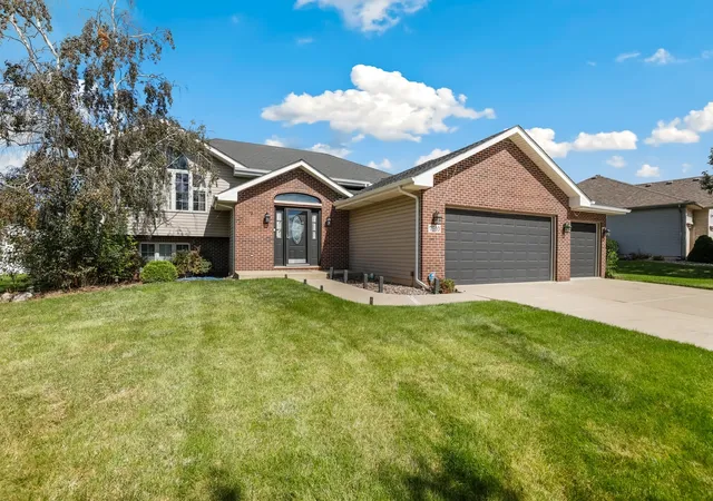 Photo 2 of Single family home for sale at 7910 W 92nd Avenue, Crown Point, IN 46307 | MLS# 12772005 | Listing updated on 2026-10-02