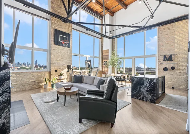 Photo 1 of Condo for sale at 2614 N Clybourn Ave #401, Chicago, IL 60614 | MLS# 12772007 | Listing updated on 2026-10-07