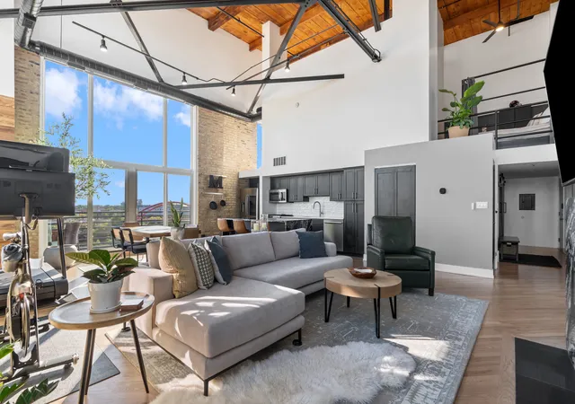 Photo 2 of Condo for sale at 2614 N Clybourn Ave #401, Chicago, IL 60614 | MLS# 12772007 | Listing updated on 2026-10-07
