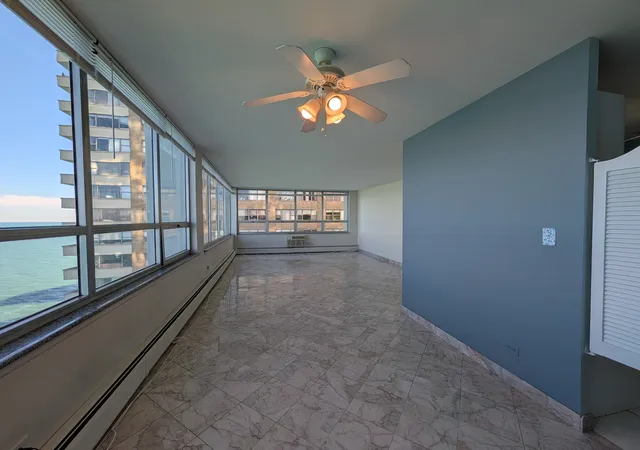 Listing Photo 5 - Condo for sale in building located at 6171 N Sheridan Rd, Chicago, IL 60660 - Unit #1412