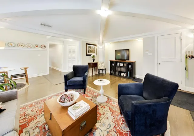 Photo 2 of Condo for sale at 955 W Carmen Ave #2B, Chicago, IL 60640 | MLS# 12772018 | Listing updated on 2026-10-08