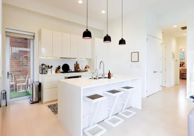 Photo 4 of Condo for sale at 1000 N Damen Ave #5, Chicago, IL 60622 | MLS# 12772023 | Listing updated on 2026-09-29