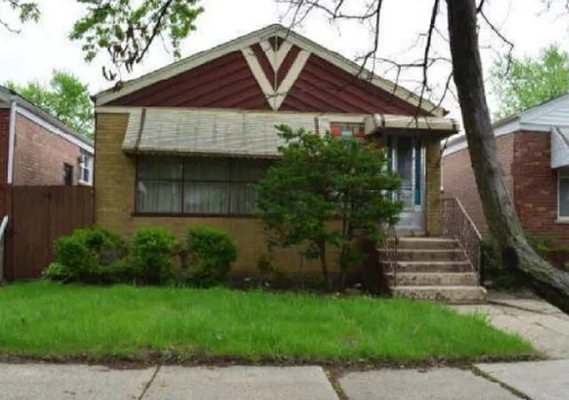 Photo 2 of Single family home for sale at 12437 S Honore St, Calumet Park, IL 60827 | MLS# 12772024 | Listing updated on 2026-09-29