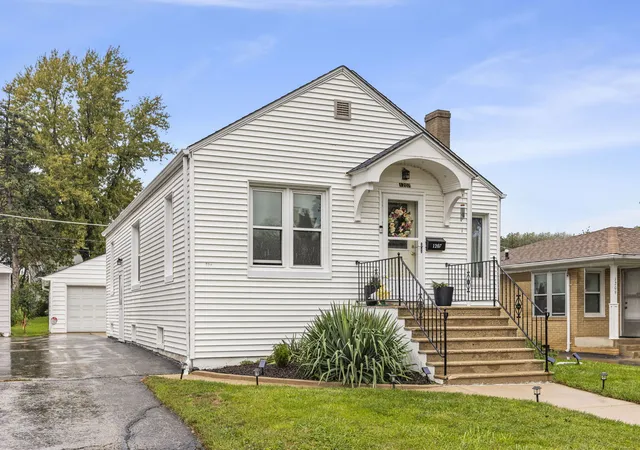 Photo 1 of Single family home for sale at 1207 Oregon St, Joliet, IL 60435 | MLS# 12772027 | Listing updated on 2026-10-07