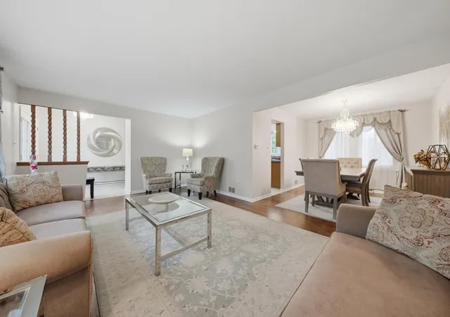 Photo 3 of Single family home for sale at 12025 Winchester Rd, Orland Park, IL 60467 | MLS# 12772033 | Listing updated on 2026-10-07