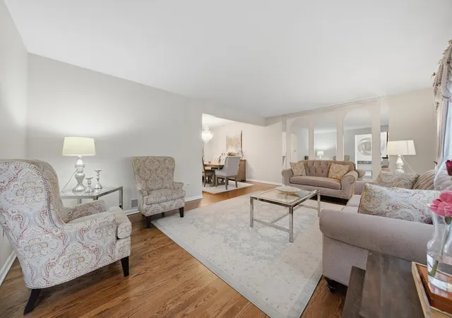 Photo 4 of Single family home for sale at 12025 Winchester Rd, Orland Park, IL 60467 | MLS# 12772033 | Listing updated on 2026-10-07