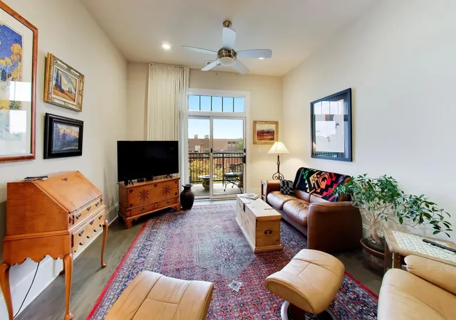 Listing Photo 4 - Condo for sale in building located at 105 S Cottage Hl Ave, Elmhurst, IL 60126 - Unit #304
