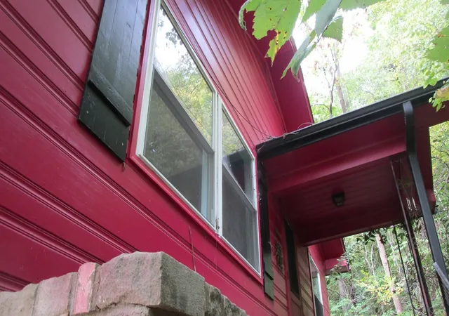 Photo 4 of Single family home for sale at 1518 W 10th Street, Davenport, IA 52804 | MLS# 12772077 | Listing updated on 2026-10-07