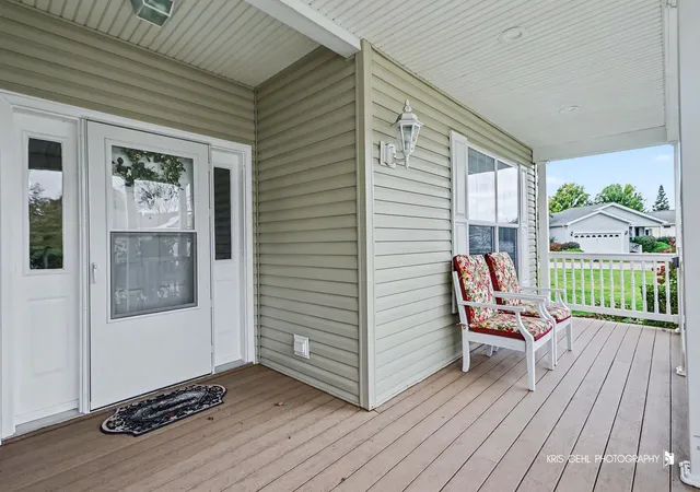 Photo 1 of Single family home for sale at 116 Hitching Post Ln, Grayslake, IL 60030 | MLS# 12772085 | Listing updated on 2026-10-23